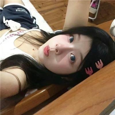 女孩不微笑